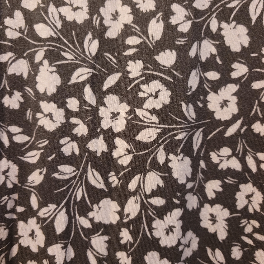 Old Navy Luxe Tank Top - Picture 4 of 5
